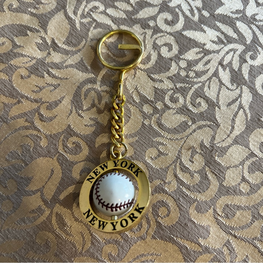 New York Keychain Spinning Baseball Sports Spring Summer